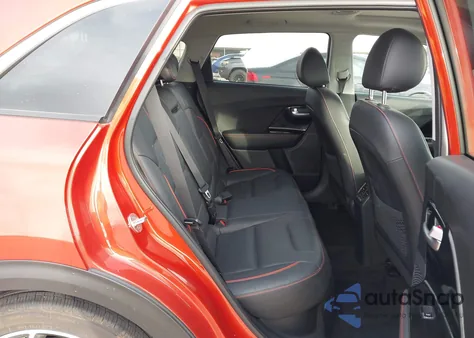 2020 Kia Niro Touring Special Edition z USA, uszkodzony, nr VIN KNDCC3LC8L5393247